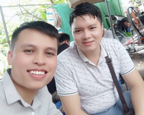 Chụp cùng Tùng